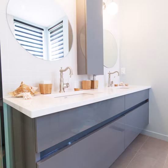 Factory Wholesale Modern Lacquer Ceramic Sink Commercial Hotel Bathroom Vanity